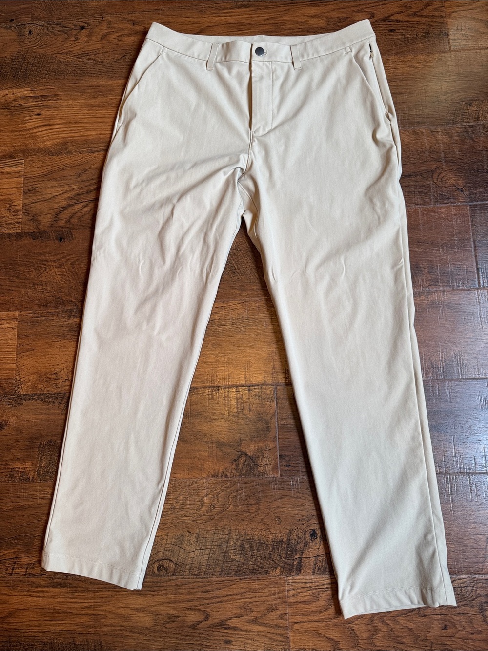 Excellent condition men’s Lululemon ABC pants in size 34W 31L